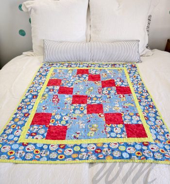 Full Robot Quilt on Guest Bed